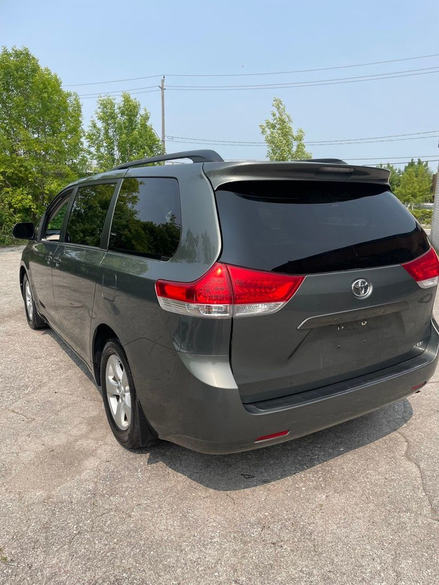 2014 Toyota Sienna LE 8-Passnger power doors backup camera low k in Cars & Trucks in City of Toronto - Image 3