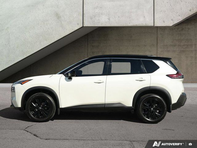 2023 Nissan Rogue SV | MIDNIGHT EDITION | LOW KMS in Cars & Trucks in Hamilton - Image 2
