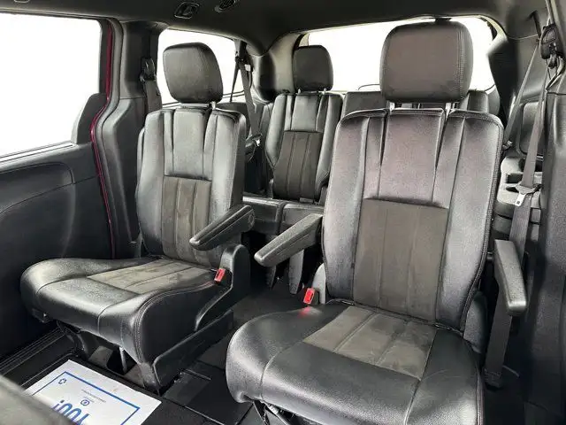 2020 Dodge Grand Caravan Premium Plus in Cars & Trucks in Calgary - Image 16