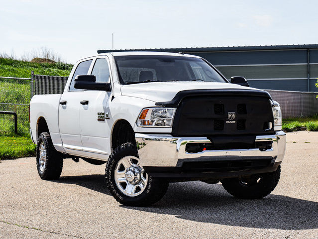 2017 Ram 3500 ST 6.7L in Cars & Trucks in Strathcona County - Image 2