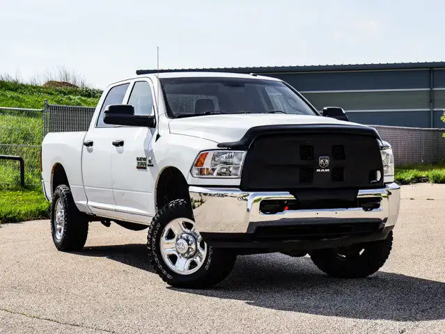 2017 Ram 3500 ST 6.7L in Cars & Trucks in Strathcona County - Image 3