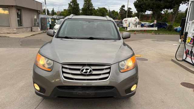 2011 Hyundai Santa Fe Front-wheel Drive 4dr V6 Automatic GL in Cars & Trucks in Mississauga / Peel Region - Image 2