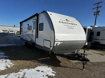 The 26BH is Perfect for Families Looking to Get Out and Camp. Double Over Double Bunks, a Huge Pantr...