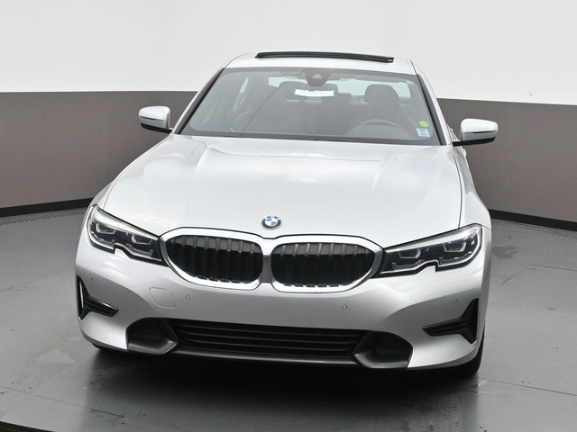 2021 BMW 3 Series 330i xDrive SUNROOF, NAVIGATION, HEATED SEATS  in Cars & Trucks in City of Halifax - Image 3