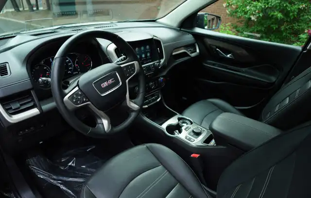 2024 GMC Terrain Denali AWD, Sunroof, Navigation. in Cars & Trucks in Oakville / Halton Region - Image 11