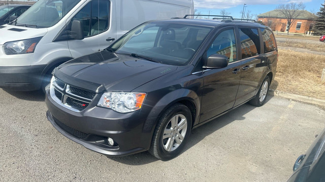 2018 Dodge Grand Caravan Crew Plus 2WD in Cars & Trucks in Calgary - Image 3