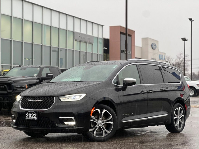  2022 Chrysler Pacifica Pinnacle in Cars & Trucks in City of Toronto