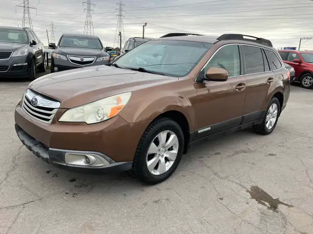 2011 Subaru Outback 3.6R Limited  * TRES BIEN ÉQUIPÉ * in Cars & Trucks in Laval / North Shore - Image 2