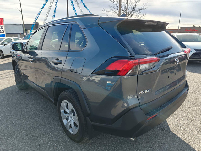 2020 Toyota RAV4 LE in Cars & Trucks in Ottawa - Image 4