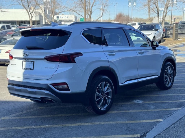  2020 Hyundai Santa Fe PREFERRED w/ SUNROOF / LEATHER / AWD in Cars & Trucks in Calgary - Image 3