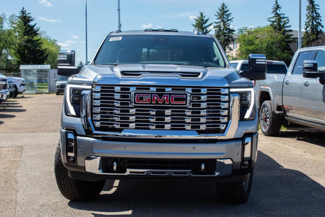 2025 GMC Sierra 3500 Denali Crew Cab in Cars & Trucks in Edmonton - Image 3