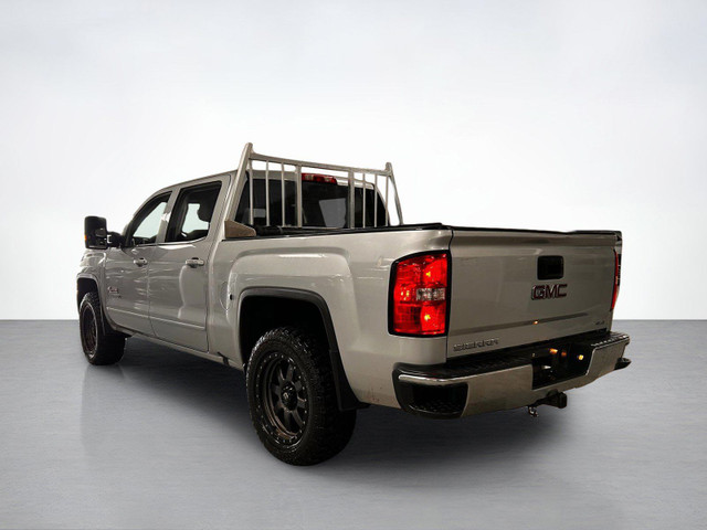 2018 GMC Sierra 1500 SLE 5.3L | Max Trailering Package | CarPlay in Cars & Trucks in Calgary - Image 3