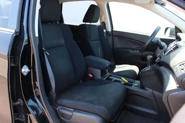 2015 Honda CR-V SE | Cam | USB | Bluetooth | Keyless | Cruise In dans Autos et camions dans Saint-Jean - Image 42
