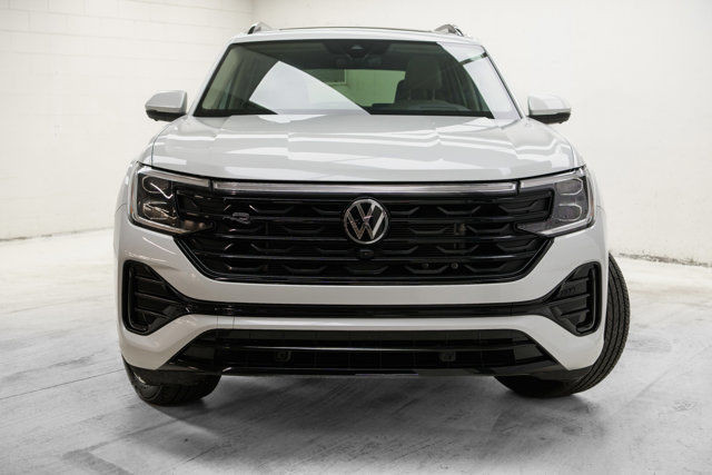 2024 Volkswagen Atlas Execline | Sunroof | Ventilated Leather in Cars & Trucks in Winnipeg - Image 2