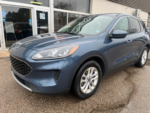 2020 Ford Escape SE CLEAN CARFAX!! PRICED TO MOVE DUE TO SMAL... in Cars & Trucks in Annapolis Valley - Image 2