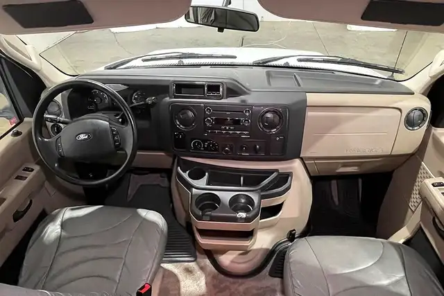 2010 Pleasure-Way Excel TS – Pre-Owned Class B Motorhome. in RVs & Motorhomes in Red Deer - Image 16