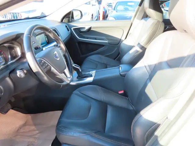 2016 Volvo V60 Cross Country T5 PREMIER PKG AWD - WAGON - LEATHE in Cars & Trucks in Oakville / Halton Region - Image 23
