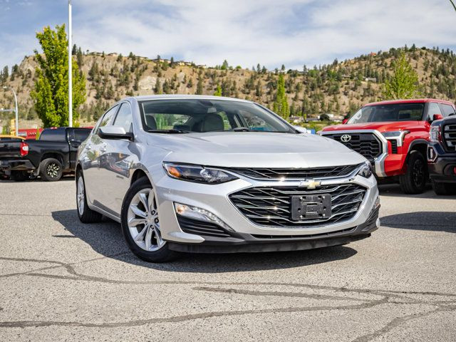 2019 Chevrolet Malibu LT FWD in Cars & Trucks in Kelowna - Image 2