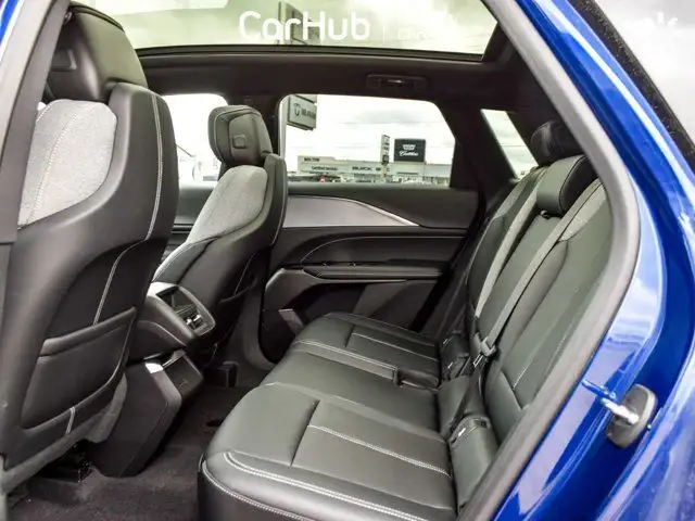 2024 Cadillac LYRIQ Tech Pano Sunroof 33Display Blind Spot Navi in Cars & Trucks in Mississauga / Peel Region - Image 46
