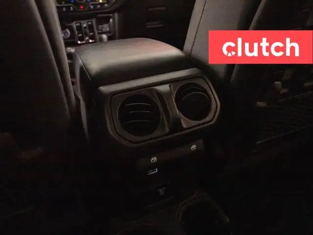 2021 Jeep Wrangler Unlimited Rubicon 4X4 w/ Apple CarPlay, Blind in Cars & Trucks in Ottawa - Image 20