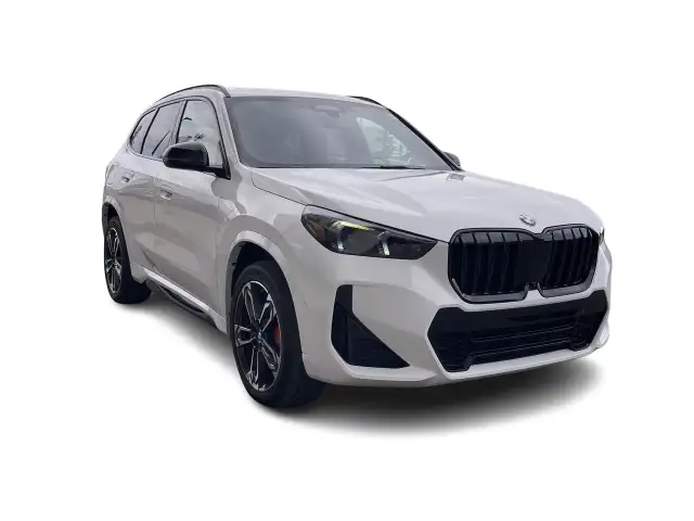 2025 BMW X1 XDrive28i in Cars & Trucks in Laval / North Shore - Image 17