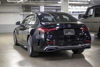 This Mercedes-Benz C-Class has a dependable Intercooled Turbo Gas/Electric I-4 2.0 L/122 engine powe... (image 7)