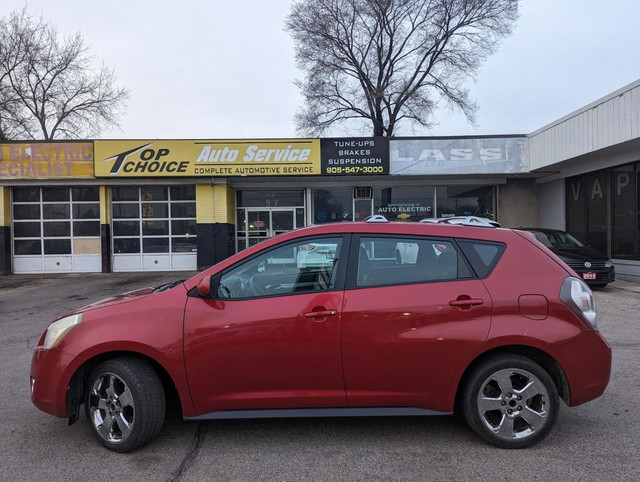  2009 Pontiac Vibe AWD *Drives Excellent/Free Winter Tires On Ri in Cars & Trucks in Hamilton - Image 4