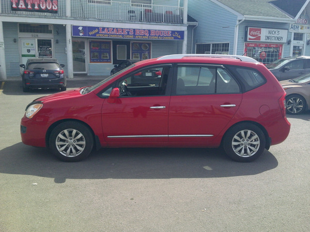 2011 Kia Rondo Lx ***ON or QC Safety Included*** in Cars & Trucks in Ottawa - Image 4