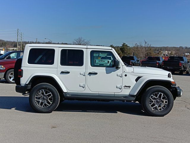 2025 Jeep Wrangler Sahara in Cars & Trucks in Barrie - Image 4
