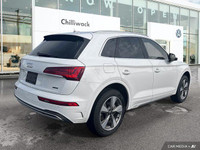 This Audi Q5 boasts a Intercooled Turbo Gas/Electric I-4 2.0 L/121 engine powering this Automatic tr... (image 4)