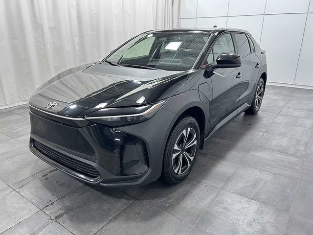 2023 Toyota bZ4X XLE AWD - TOIT PANORAMIQUE - BLUETOOTH in Cars & Trucks in Québec City - Image 3