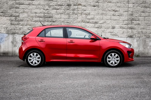 2022 Kia Rio 5-door LX+ • HEATED SEATS • REAR CAM • CP/AA in Cars & Trucks in Kingston - Image 2