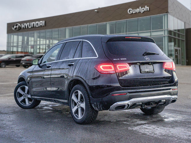 2020 Mercedes-Benz GLC 300 | Leather | Panoroof | Navigation |S in Cars & Trucks in Guelph - Image 4