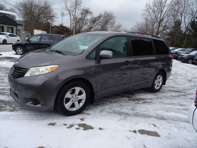 2012 Toyota Sienna CE in Cars & Trucks in City of Toronto - Image 2