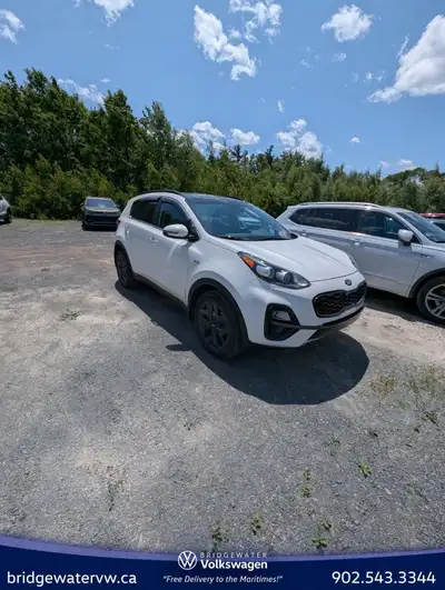 Engine: 2.4L GDI I4 DOHC D-CVVT L/100Km City: 10.7 L/100Km Hwy: 9.0