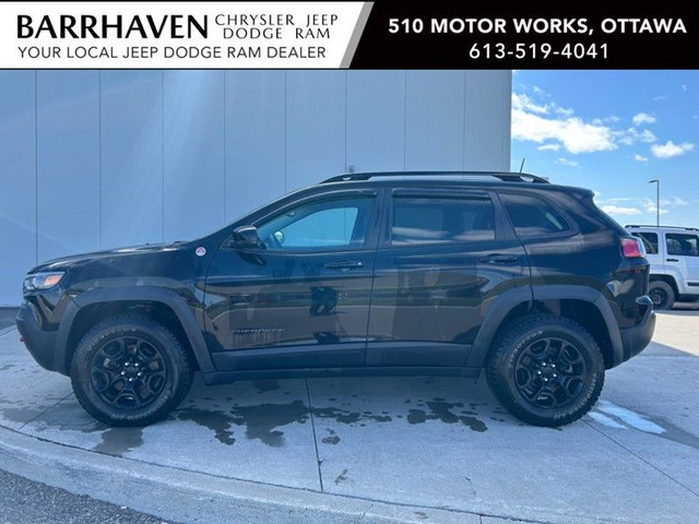 2022 Jeep Cherokee Trailhawk 4x4 | Nav | Pano Roof | Leather in Cars & Trucks in Ottawa - Image 3