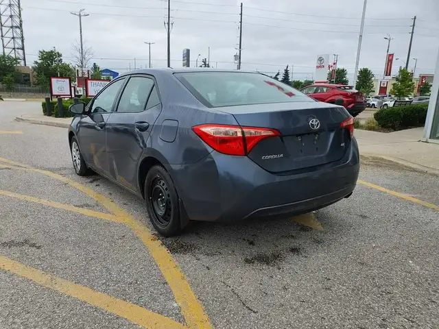 2017 Toyota Corolla 4dr Sdn CVT LE | Auto | Power Group dans Autos et camions dans Ville de Toronto - Image 7