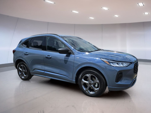 Ford Escape Hybrid St-Line 2023 in Cars & Trucks in Medicine Hat