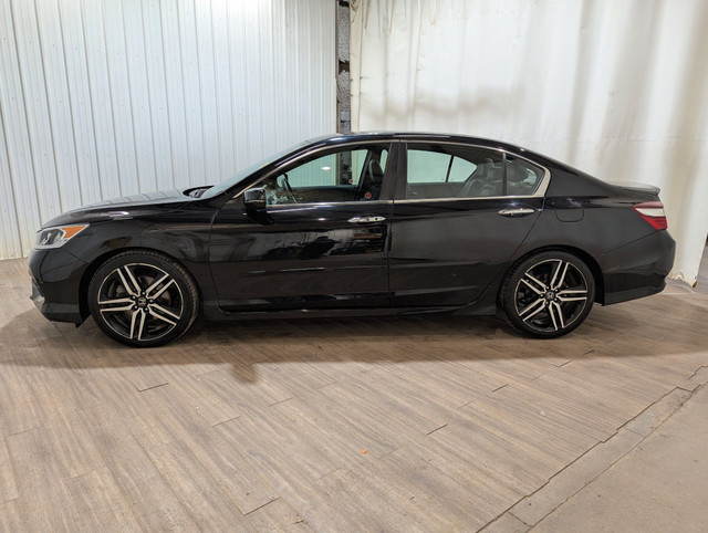 2016 Honda Accord Sport No Accidents | Sunroof | Bluetooth | AWD in Cars & Trucks in Calgary - Image 4