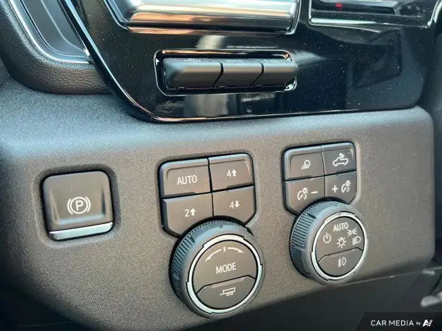 2025 Chevrolet Silverado 3500HD LTZ 4WD Crew Cab | 20IN FUEL dans Autos et camions dans Comté de Strathcona - Image 13