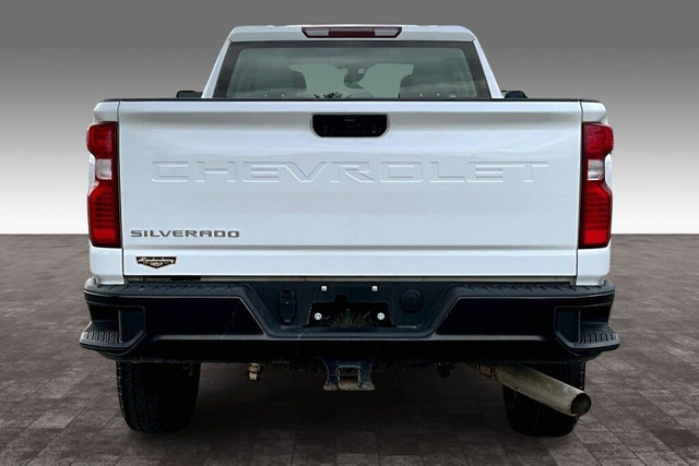 2021 Chevrolet Silverado 3500 4wd Crewcab Wt in Cars & Trucks in Edmonton - Image 4