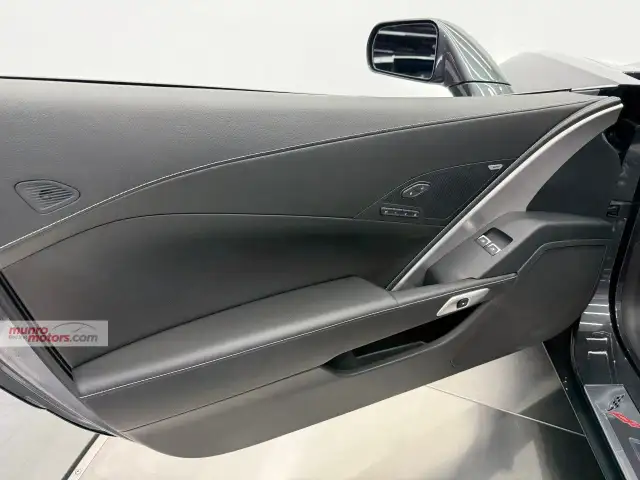 2017 Chevrolet Corvette in Cars & Trucks in Brantford - Image 26