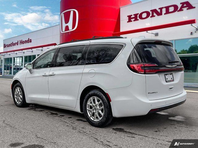 2022 Chrysler Pacifica Touring L | FREE HONDA MOWER with in Cars & Trucks in Brantford - Image 3