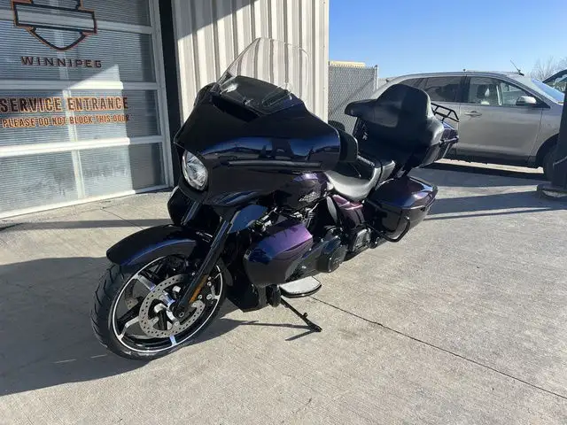 2025 Harley-Davidson FLHXU - Street Glide Ultra in Sport Touring in Winnipeg - Image 6