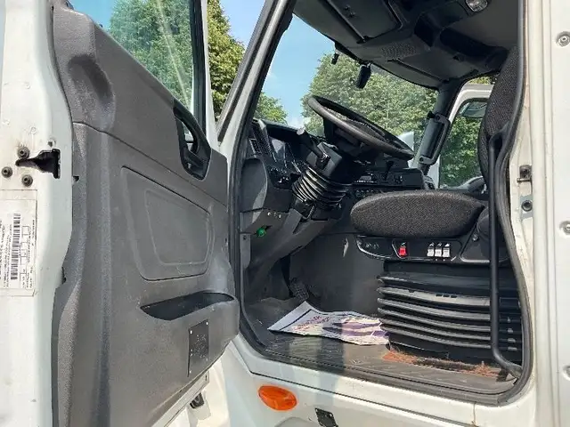 2019 International LT625 in Heavy Trucks in Mississauga / Peel Region - Image 10