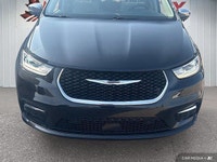 This Chrysler Pacifica boasts a Regular Unleaded V-6 3.6 L/220 engine powering this Automatic transm... (image 8)