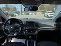 Hyundai Elantra GL Manuel Caméra Recul Sièges Chauffant Tissu 2018 à vendreCommande au volant, Bluet... (image 8)