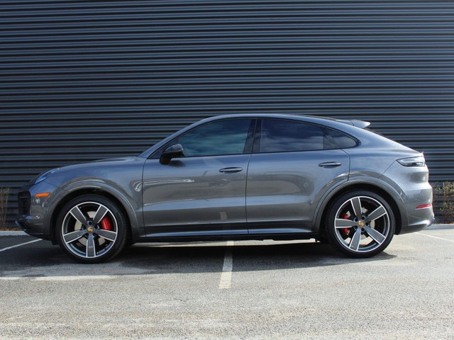 2023 Porsche Cayenne GTS Coupe - Premium in Cars & Trucks in City of Montréal - Image 2