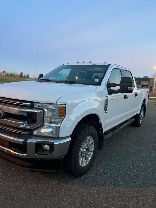 2020 Ford F-250 XLT! Immaculate condition! in Cars & Trucks in Edmonton