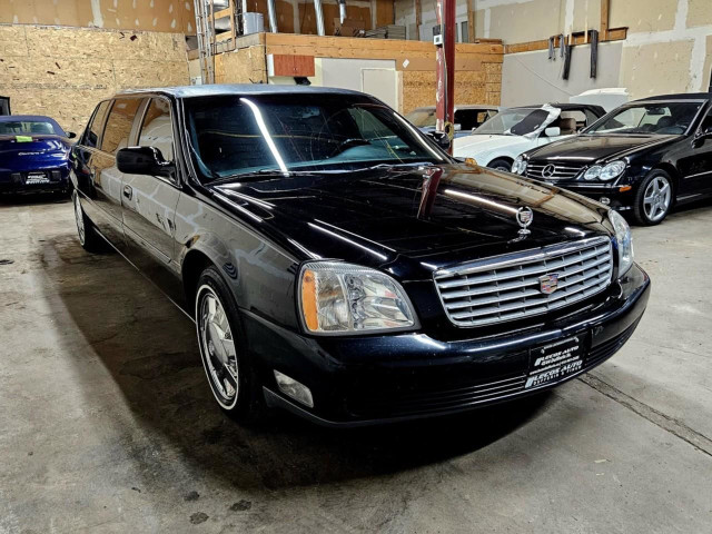 2005 Cadillac DeVille Coachbuilder No Accidents/Low KMs/Leath... in Cars & Trucks in City of Toronto - Image 4